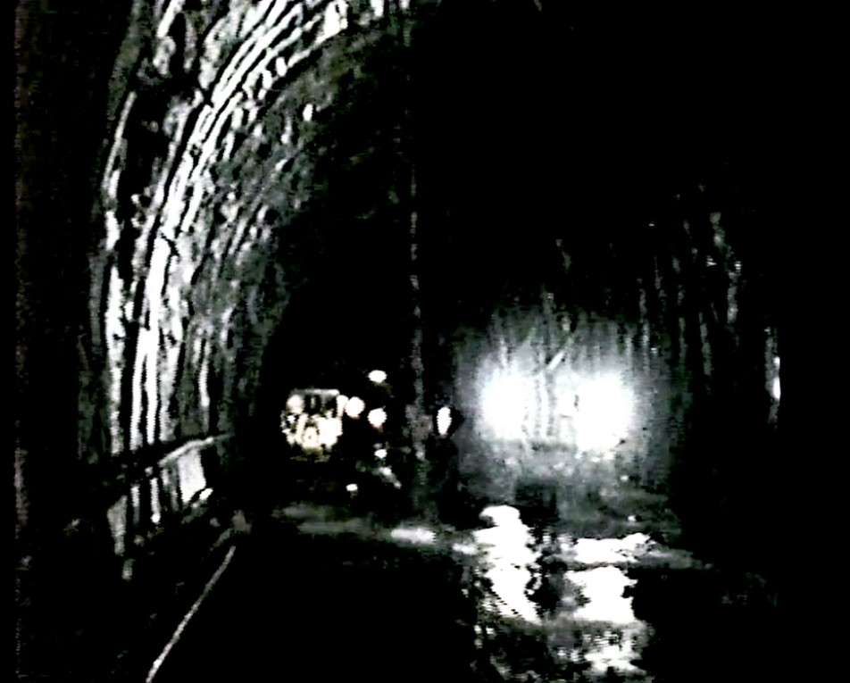 南迴鐵路隧道施工仰拱作業