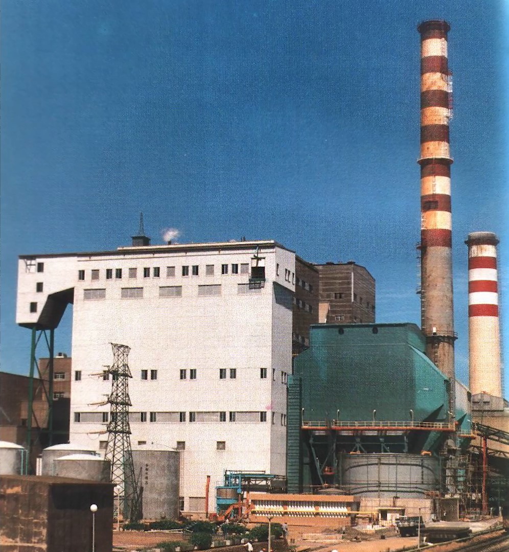 林口電廠舊林二機：於1986 年 11 月 29 日完成改燃煤發電運轉，發電量雖然由35萬瓩降為30萬瓩，但每年仍然節省九億元新台幣。