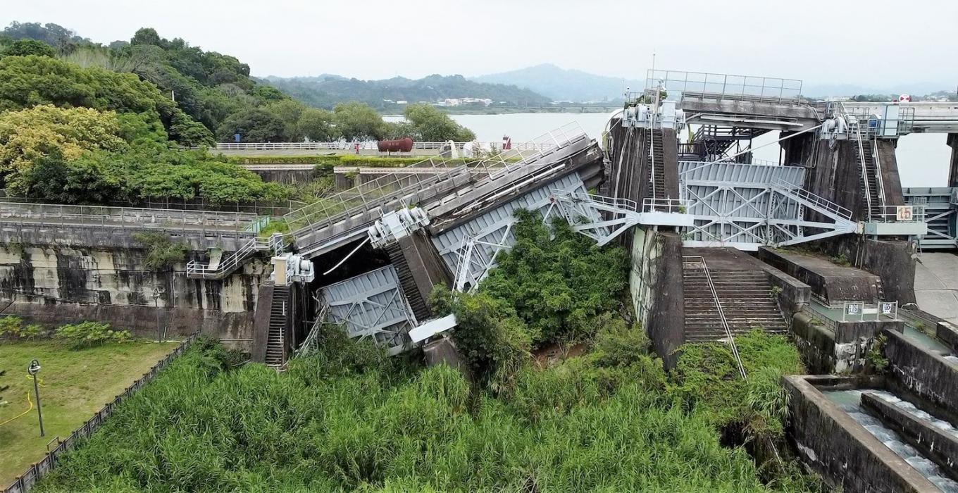 大台中地區公共給水石岡壩921震災嚴重受創