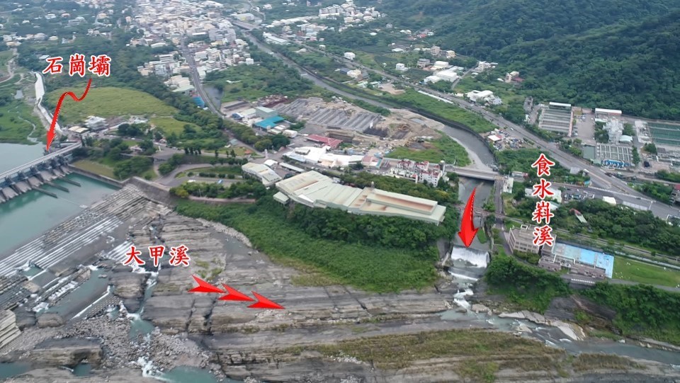 大台中地區公共給水大甲溪石岡壩及食水嵙溪俯瞰