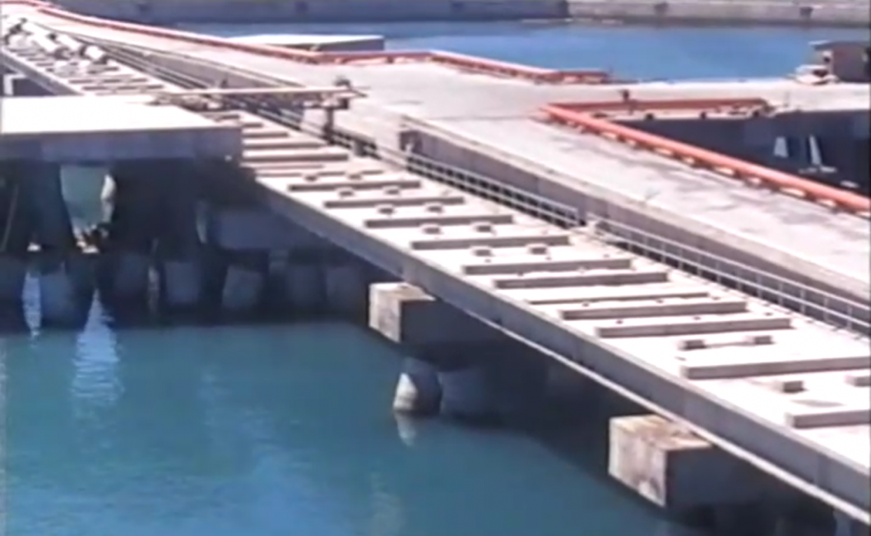 中油液化天然氣碼頭建港工程棧橋式卸氣碼頭施工完畢的管線基礎