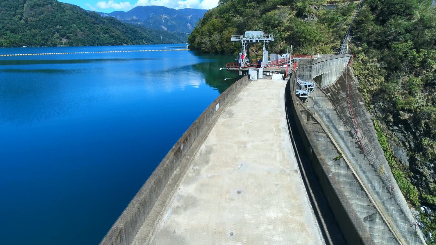 濁水溪流域霧社水庫俯瞰
