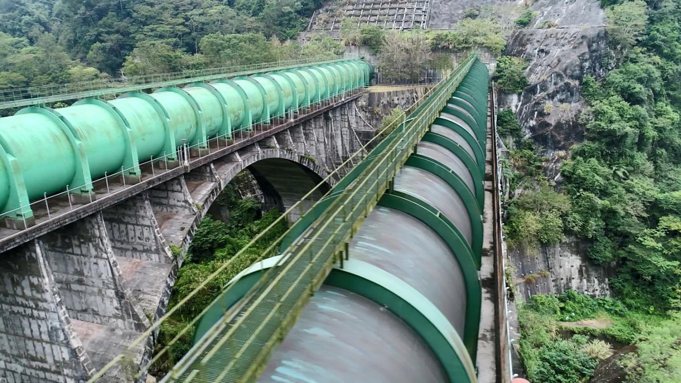 濁水溪流域明潭電廠頭水隧道過河段拱橋俯瞰