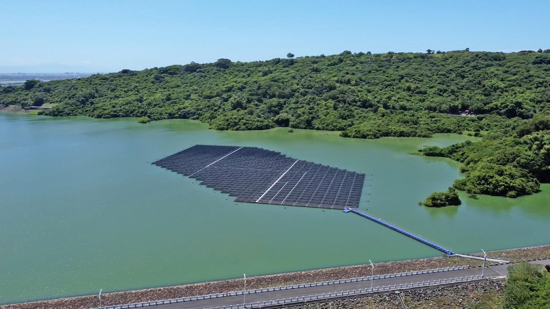民國時代高屏地區公共給水鳳山水庫太陽能發電系統專區