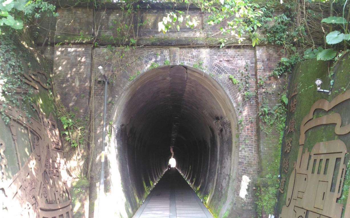 西部縱貫線電氣化隧道淨空工程第一代五堵隧道