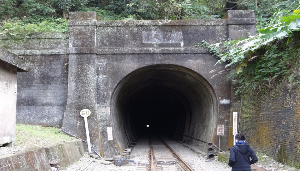 西部縱貫線電氣化隧道淨空工程舊山線二號隧道南端