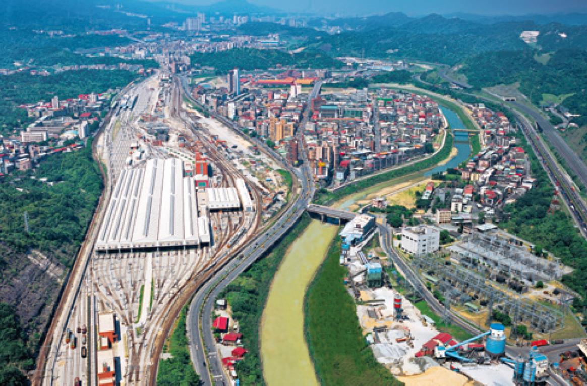 臺北市區車站鐵路地下化第四期東延南港工程「南港專案」七堵高架車站平面圖