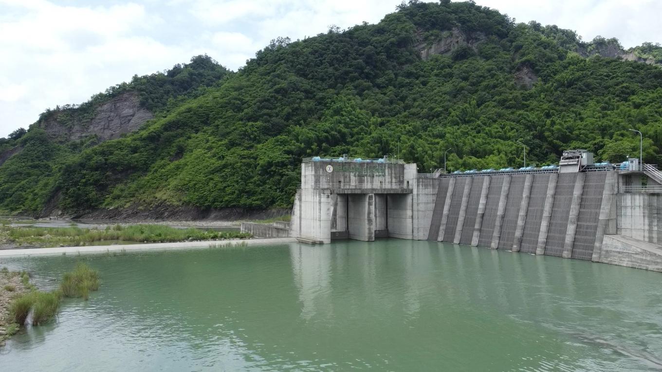 民國時代台南地區公共給水烏山頭水庫新烏山嶺引水隧道新東口攔河堰