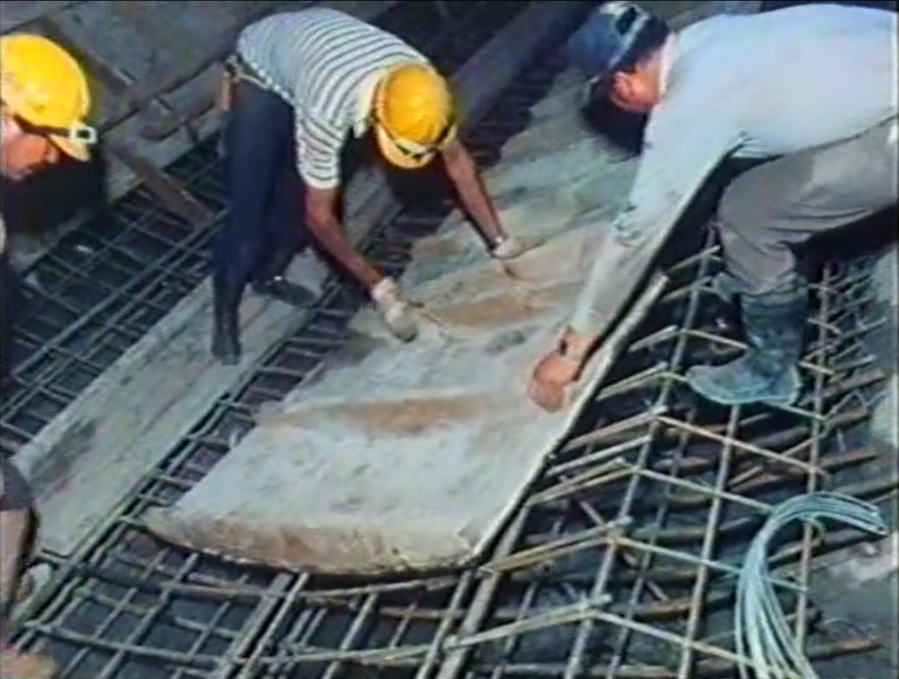 北宜高速公路坪林隧道導坑工程TBM進洞用滑床施築