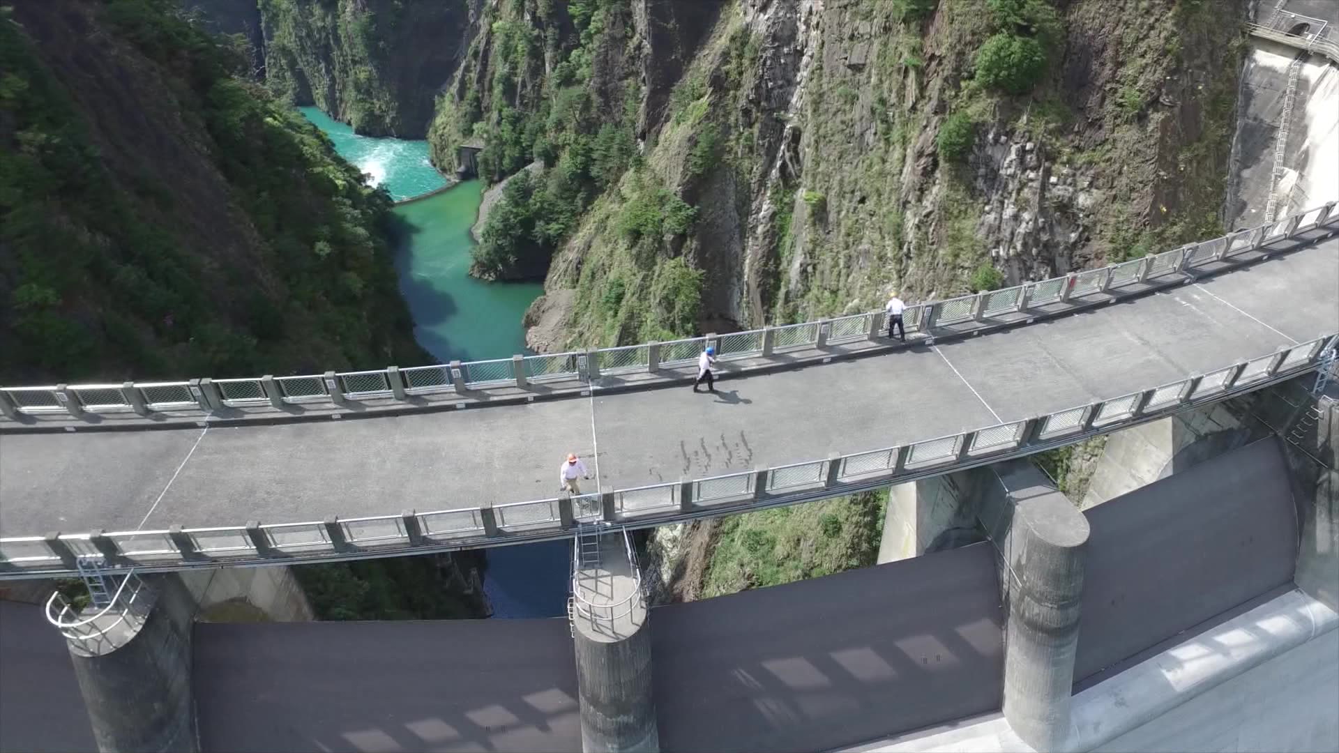 大甲溪流域德基水庫壩體上方走廊