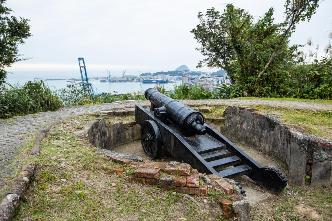 基隆港:基隆二沙灣砲台  1885年台灣巡撫劉銘傳所修築