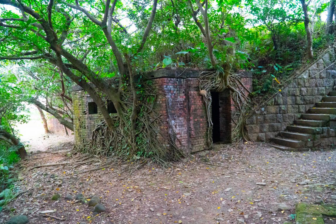 基隆港:基隆社寮島（和平島）砲台進口