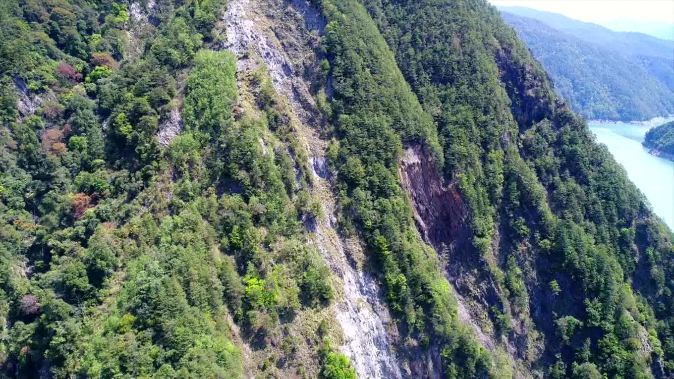 大甲溪流域德基水庫上方邊坡(已修復)