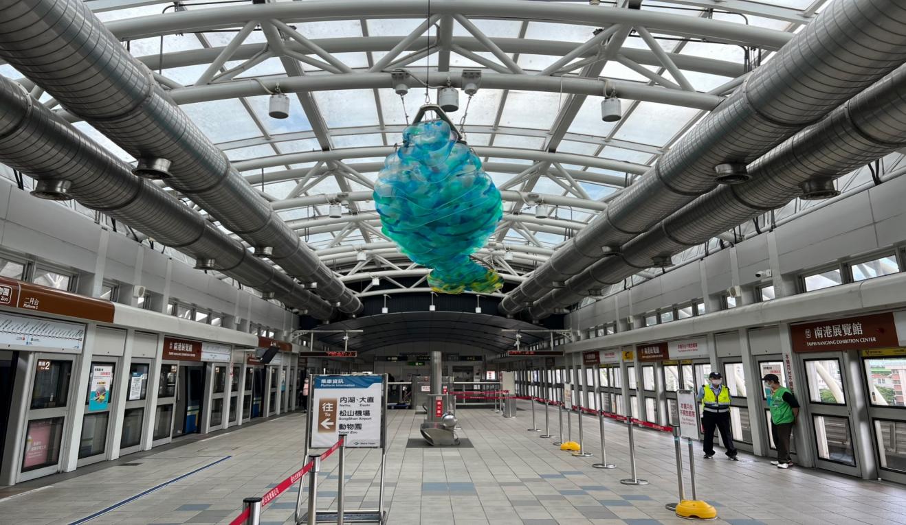 捷運板南線南港線南港展覽館站(BL23/BR24)地上三樓文湖線月台層