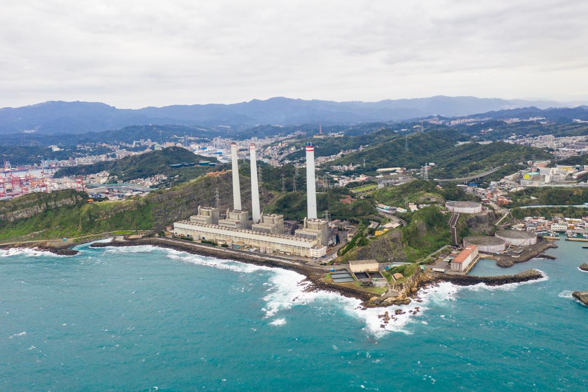 基隆港:協和電廠，總裝機容量200萬千瓦。一號機在1977年商業運轉，至1985年廠內機組全部完工。