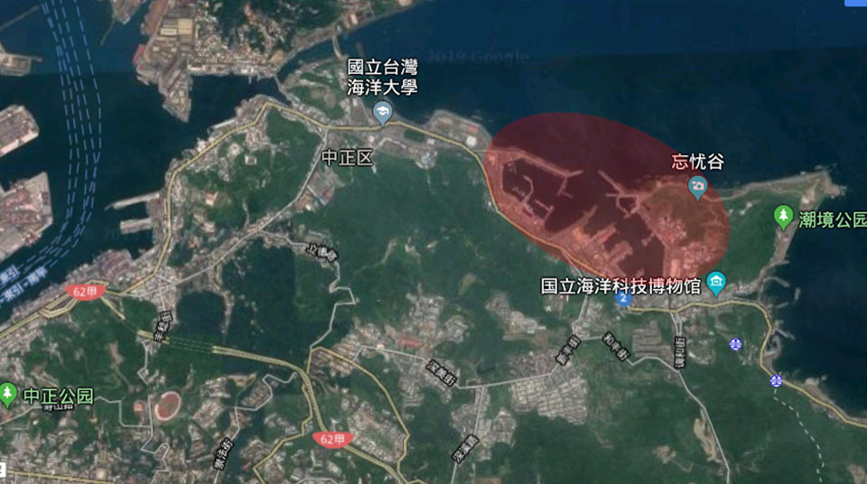 八斗子漁港： 1974年蔣經國院長巡視基隆港時為了配合基隆地區漁業的快速發展決定在八斗子興建大型漁港，1975年動工，1979年完成是為目前北台灣漁獲量最大的漁港。