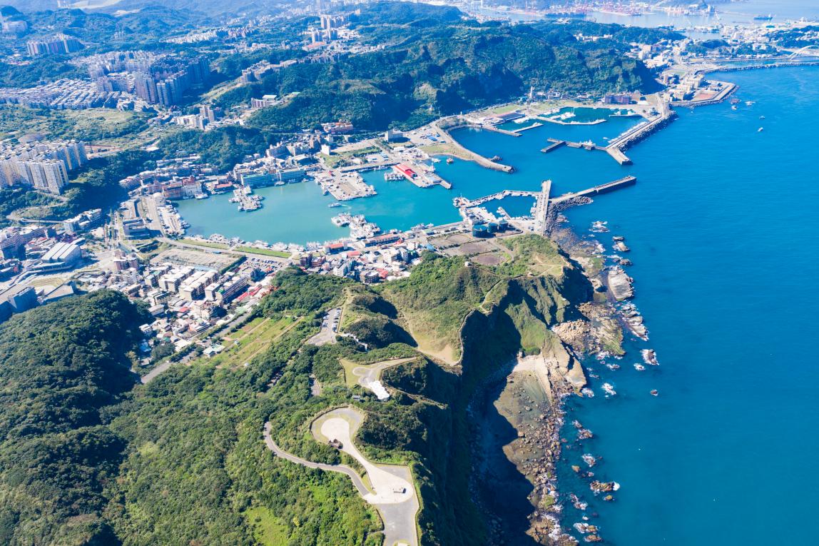 基隆港:基隆八斗子漁港鳥瞰全景，1979年興建完成