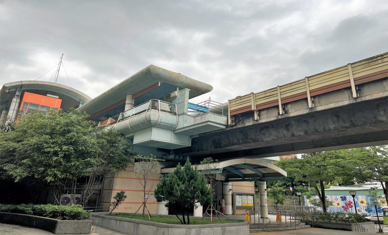 捷運木柵線沿線車站萬芳社區站(BR03)站體