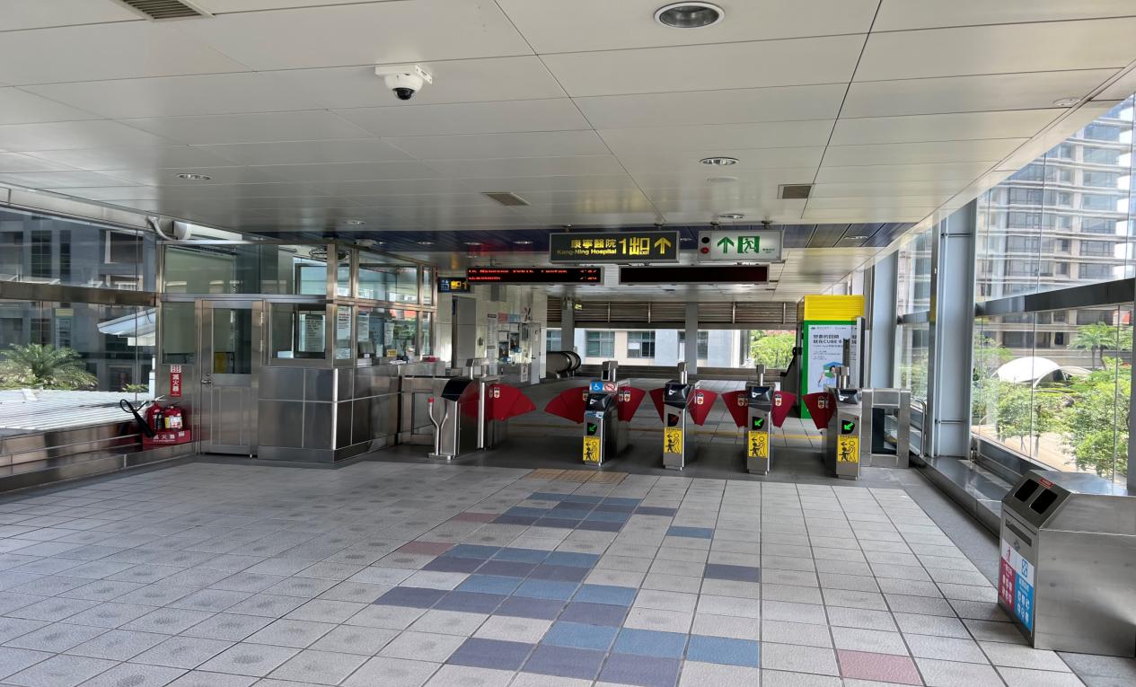 捷運內湖線沿線車站葫洲站(BR21)大廳層