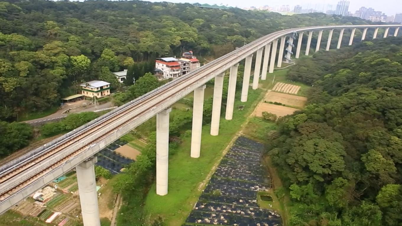 桃園機場捷運線主要結構施工-高架橋