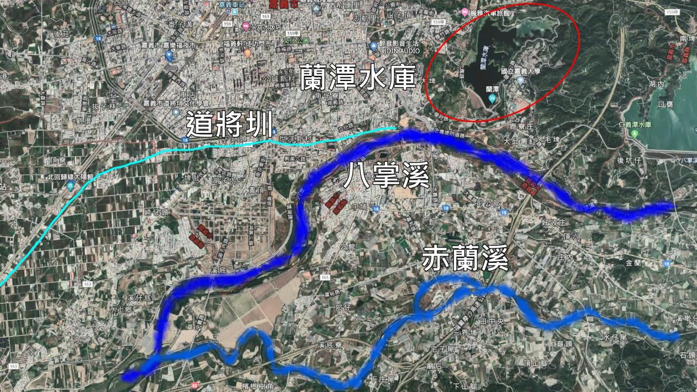道將圳-蘭潭水庫引八掌溪水進入水庫示意圖：1923年(大正12年) 因蘭潭水庫引八掌溪水進入水庫內，致使道將圳無水可引。