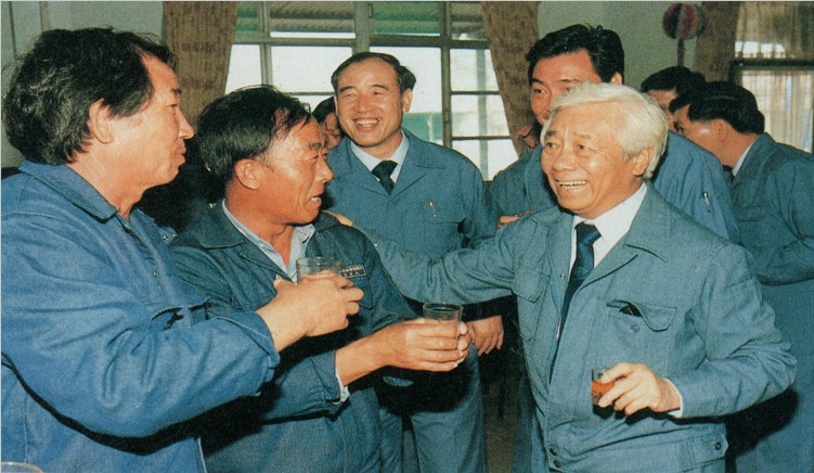 榮工永遠的大家長嚴孝章先生生平-榮工文化-重感情講道義