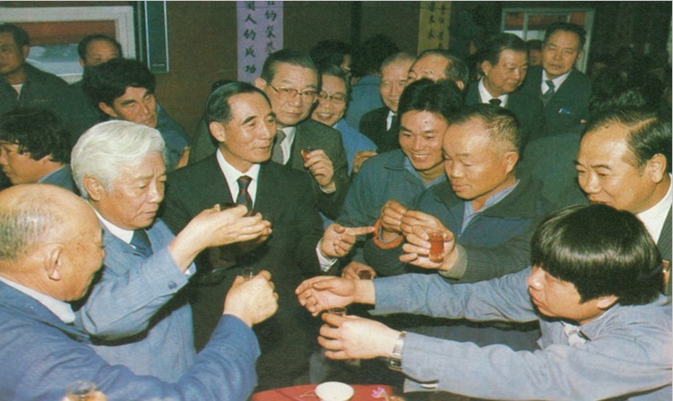 榮工永遠的大家長嚴孝章先生生平-榮工文化-重感情講道義
