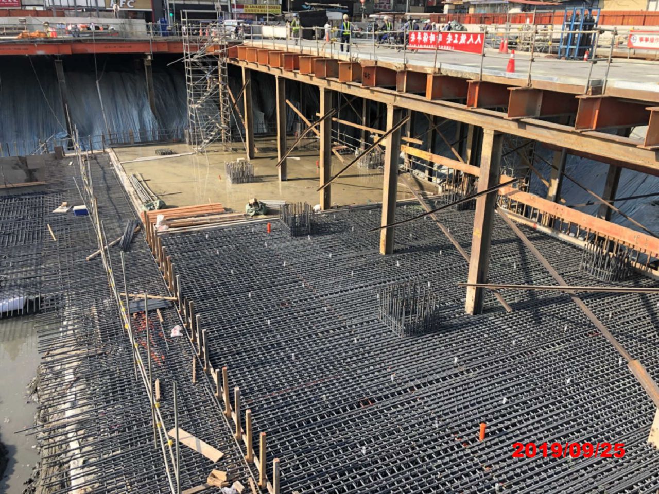高雄市區鐡路地下化工程-明挖覆蓋工法