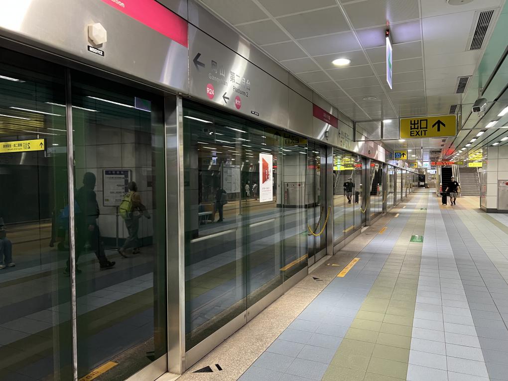 高雄捷運紅線沿線車站介紹-高雄車站(R11)月台層