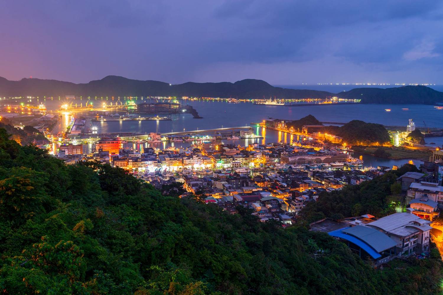 南方澳觀景台俯瞰蘇澳港夜景