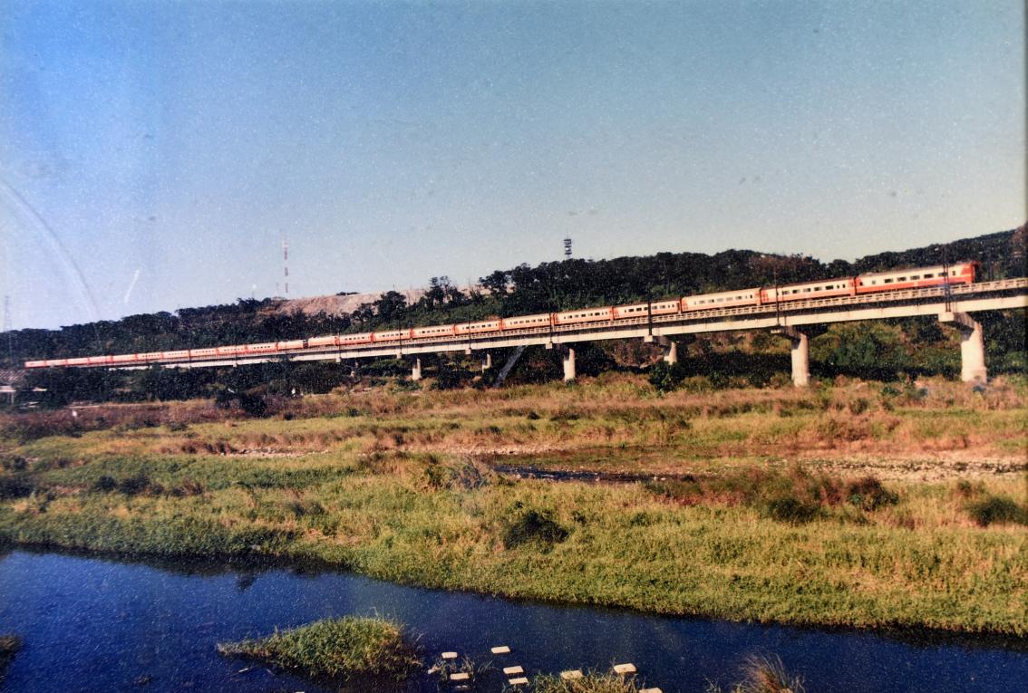 台鐵鳳山溪鐵橋