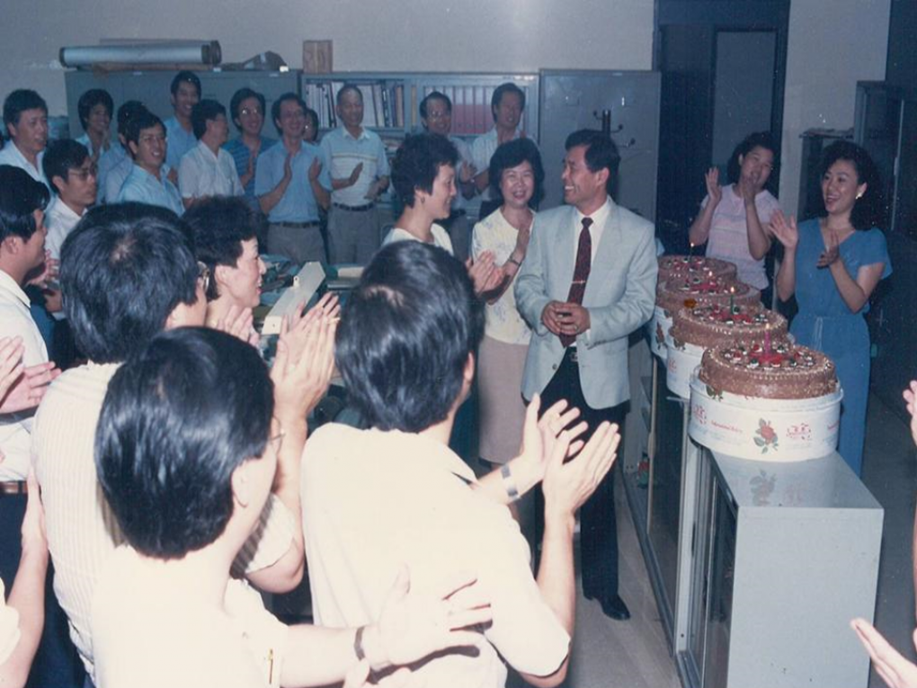 榮工處海外部慶祝曾元一副處長生日