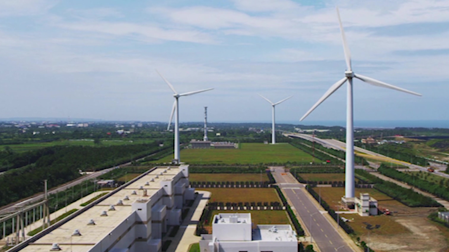 大潭電廠周邊風力發電機