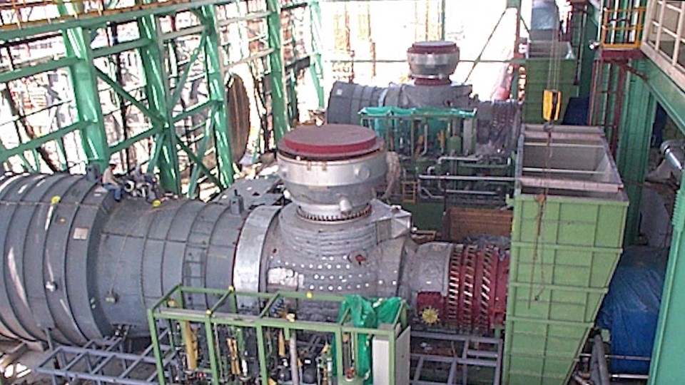 通霄火力發電廠新廠區六號機氣渦輪機安裝
