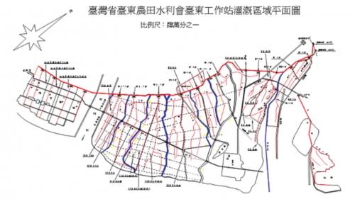 卑南大圳，在主要水圳兩旁建立支道，各支道平行分佈有如排梳，所以也被稱為「排梳型」。