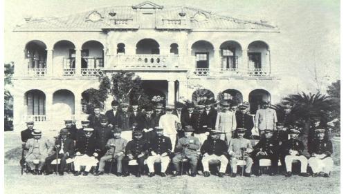&nbsp;日治時期1896年設立台中縣，1899年實施市街改正計畫，整治河流與設計棋盤狀道路，由於台中市附近沒有適當的水源地，英籍巴爾頓與技士濱野彌四郎建議開鑿水源井，以供應全市居民的使用，即所謂台中水道。