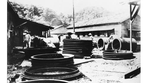 此計劃是世界上數一數二的巨型發電計劃，1911年至1923年前置作業，1923年東京大地震後停工，1931年復工，1934年完工。