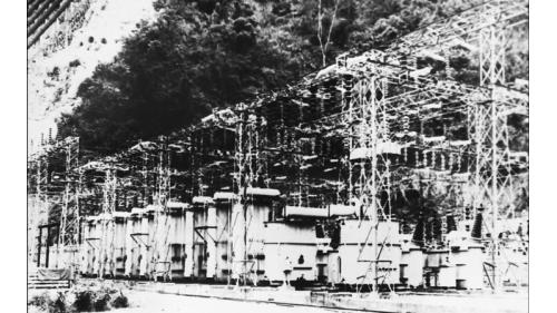 &nbsp;開關場送電系統安全設計採用「消弧線輪」，其能增加輸電安全性，此種設計甚至領先日本內地之先進發電廠。