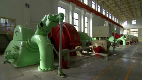 大觀一廠發電機組是1923年德國VOITH公司製造的橫軸佩爾頓式水輪機組，共有五組，每部機組發電量22MW，五組共110MW。