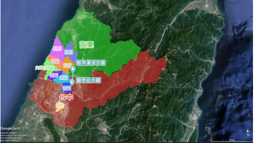 鯉魚潭淨水場供水區域包括苗栗地區三義、銅鑼、通霄、日南及苑裡等地，以及台中地區后里、豐原、台中、大甲及外埔等地，並配合豐原給水廠共同形成一聯合運作配水管網，供應大台中及苗栗地區民生、工商及國防用水。
