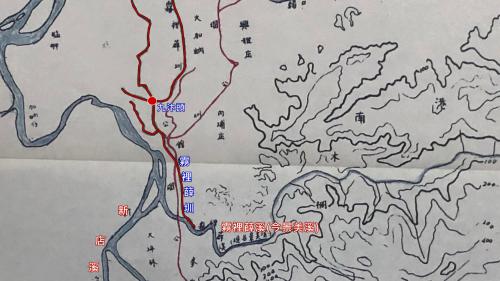霧裡薛圳 修建較瑠公圳為早主要灌溉台北市西側，因水源來自霧裡薛溪(今名 景美溪)而得名，同治年間灌溉範圍已含蓋古亭、三板橋、下埤頭、 艋舺街，超過七百甲田地，是台北盆地記錄上最早興建之水圳。
