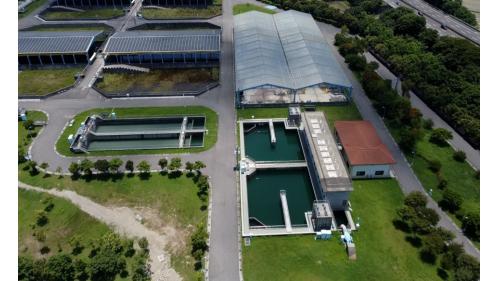 因集集攔河堰原水濁度高，由前處理設備場先行處理降低濁度，再送往湖山淨水場。