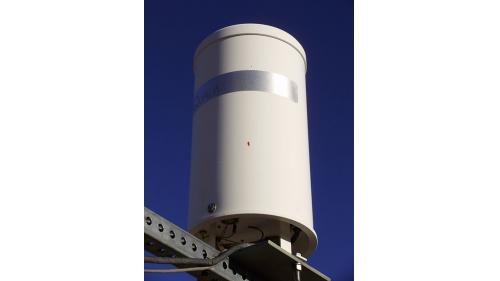 海氣象觀測塔所需之氣象儀器，安裝高程為10公尺，可觀測雨量之數值。