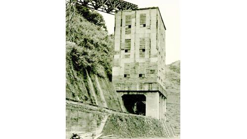 萬大電廠興建於1941年，1943年3月完工開始正式發電。