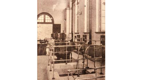 &nbsp;1922年台南水道取入口唧筒室內部。