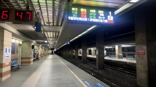 &nbsp;地下一樓台鐵月台層。