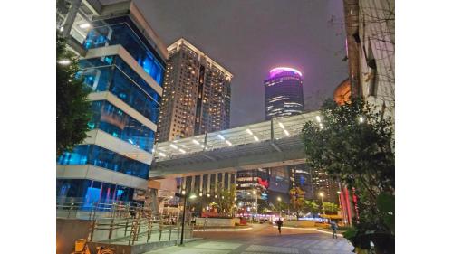 &nbsp;二樓東側空廊則可銜接環狀線車站大廳。
&nbsp;