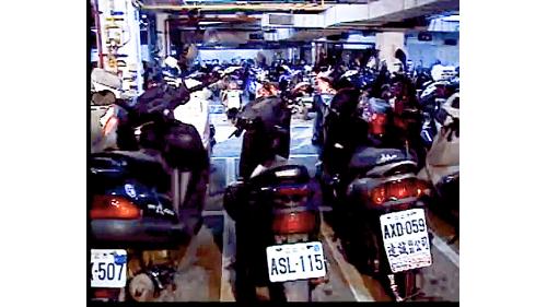 有600個停車位、300個機車停車位。
&nbsp;