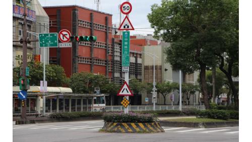 捷運西門站中華路一段、寶慶路、衡陽路交叉口。
&nbsp;