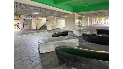 臺北市區車站鐵路地下化第四期東延南港工程「南港專案」五堵高架車站候車處
&nbsp;